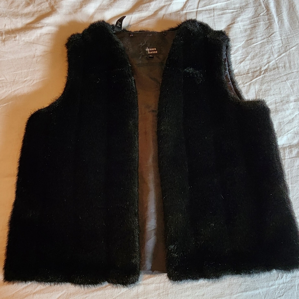 Dennis Basso Elegant Black Faux Fur Vest